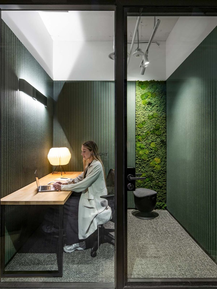 MMoser-Vancouver-Living-Lab-Interior-Private-Meeting-Room-Design