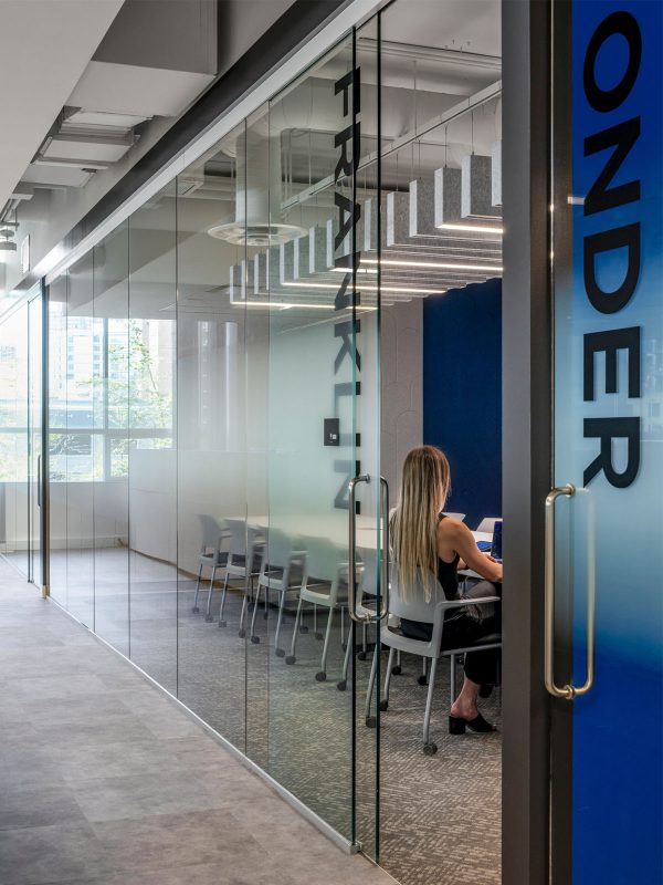 MMoser-Visier-Vancouver-Interior-Meeting-Room-Design