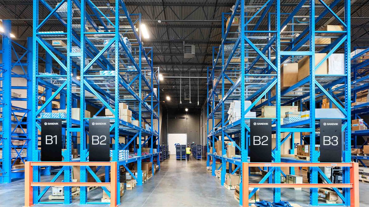 MMoser-Sandvik-Vancouver-Interior-Workplace-Parts-Warehouse-Design