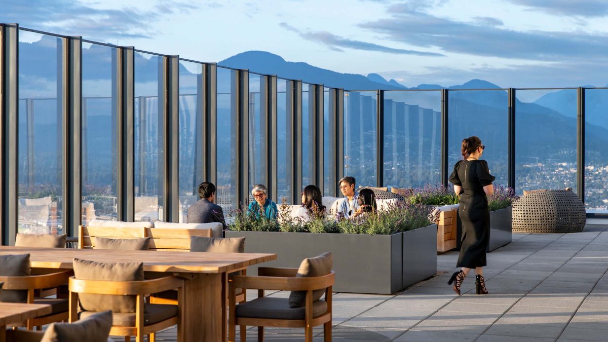 MMoser-The-Stack-Commercial-Rooftop-Design-Vancouver-Exterior-Casual-Meeting