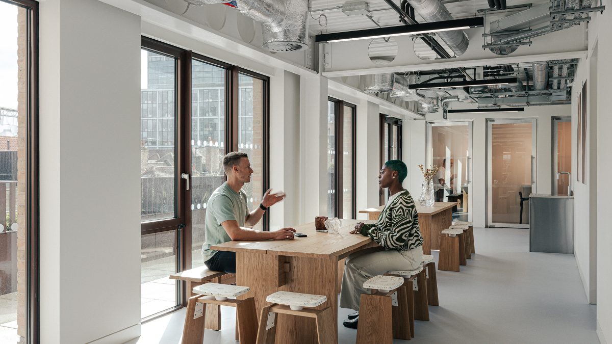 informal-communal-table-at-on-london-office