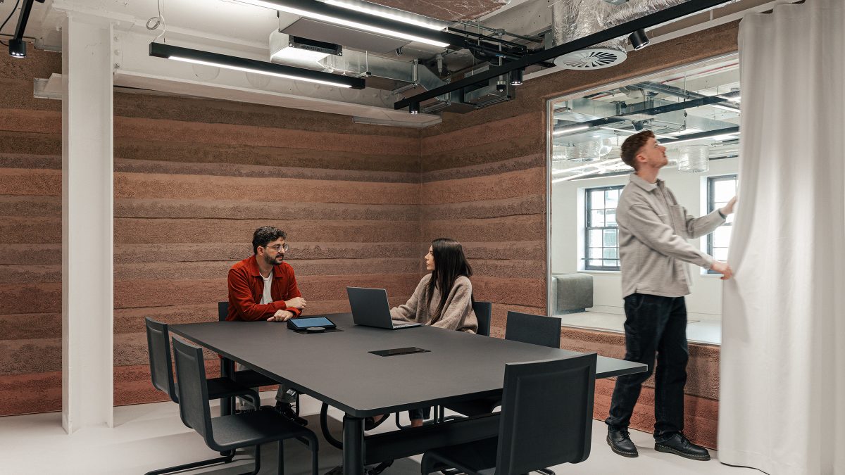 internal-meeting-room-at-on-london-office