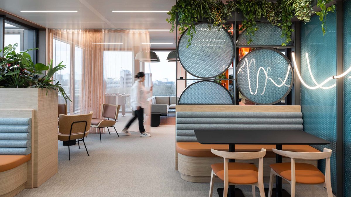 MMoser-The-Invisible-Workplace-Building-Technology-Hospitality-Infused-Interior-Design