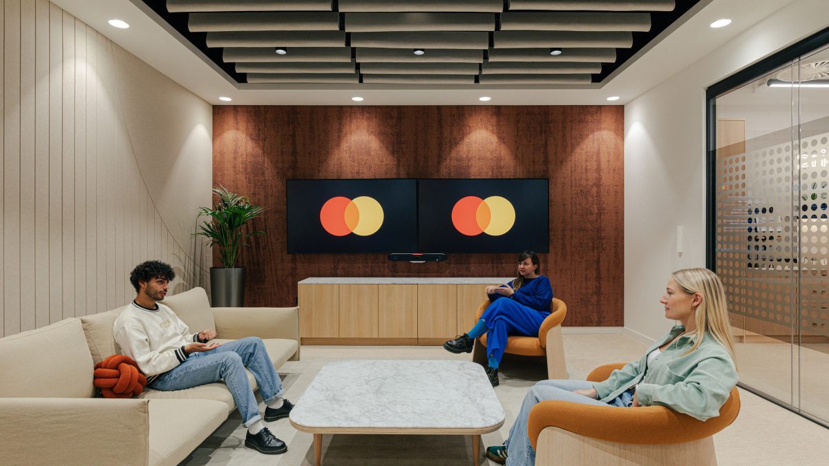 mastercard-sustainability-goals-2025-feature-client-meeting-lounge