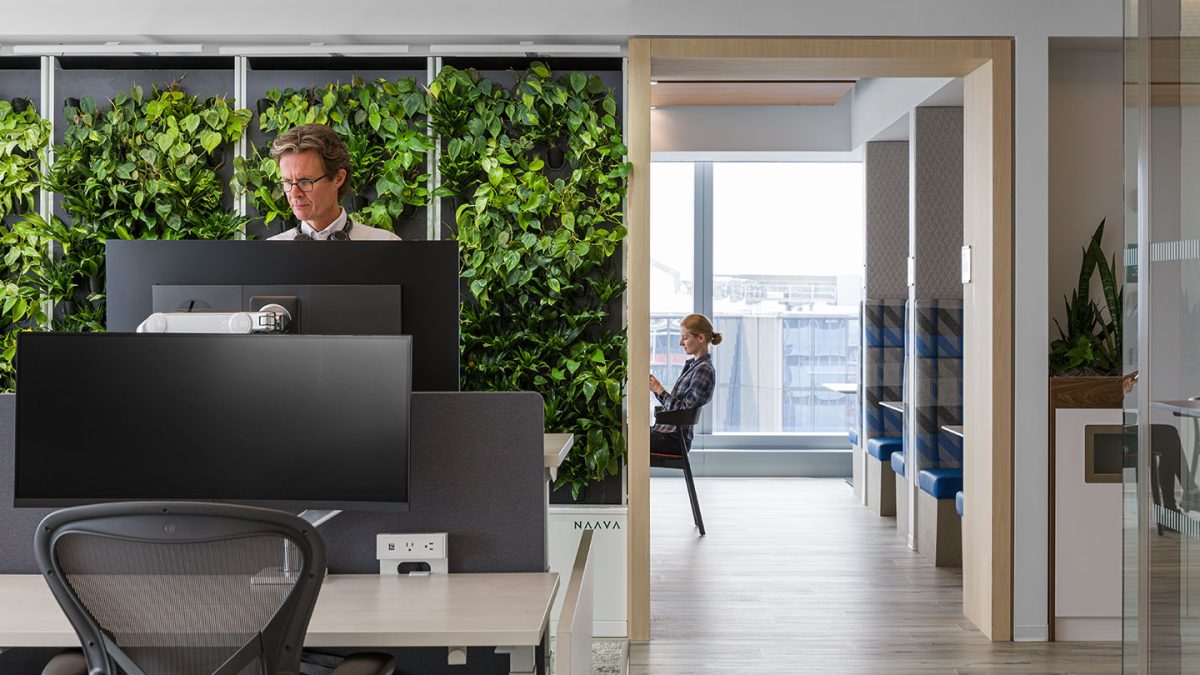 standing-desks-ergonomic-workplace-design-vancouver-offices